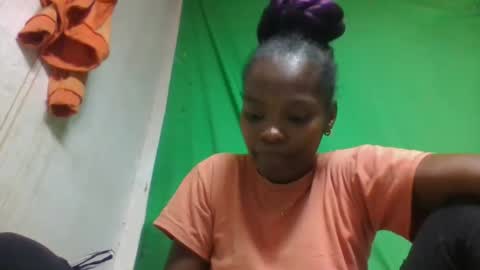 aadienne online show from 11, 5, 2026