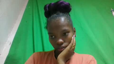 aadienne online show from 11, 5, 2026