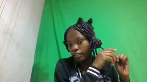 aadienne online show from 12, 5, 2026