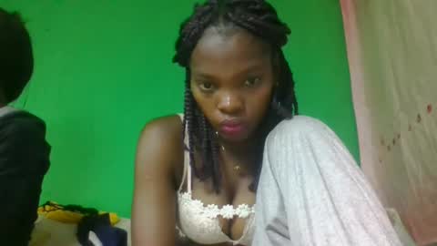 aadienne online show from 18, 5, 2026