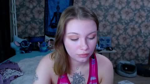 Snapshot of aalicebubble chatting on 4, 10, 2025 Alice online show from 4, 10, 2025