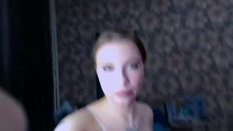 Snapshot of aalicebubble chatting on 15, 10, 2025 Alice online show from 15, 10, 2025