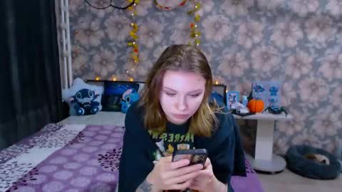 Snapshot of aalicebubble chatting on 27, 10, 2025 Alice online show from 27, 10, 2025