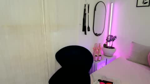 Snapshot of aaliyahlayla chatting on 11, 2, 2025 Aaliyahlayla online show from 11, 2, 2025