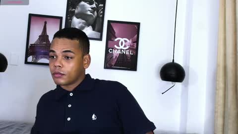 aaron_9827 online show from 25, 1, 2025