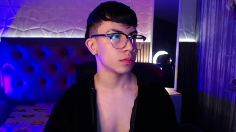 Aaron online show from 18, 12, 2024