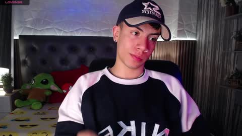 Aaron online show from 20, 12, 2024