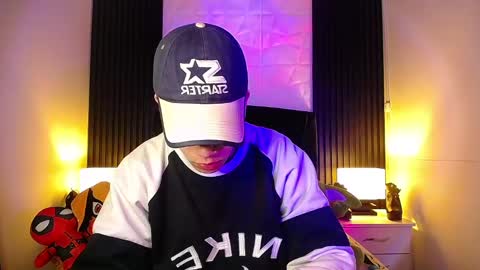 Aaron online show from 4, 1, 2025