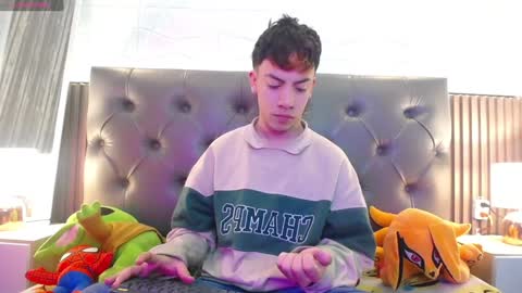 Aaron online show from 30, 1, 2025