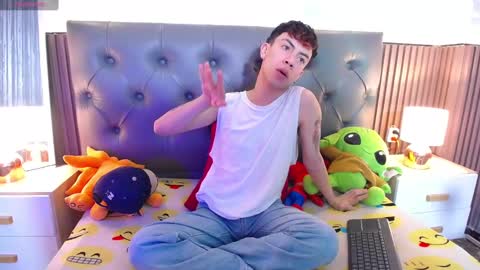 Aaron online show from 11, 2, 2025