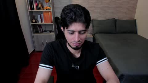 Aaron online show from 28, 1, 2025