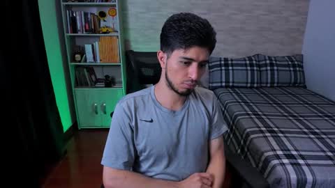 Aaron online show from 8, 9, 2025