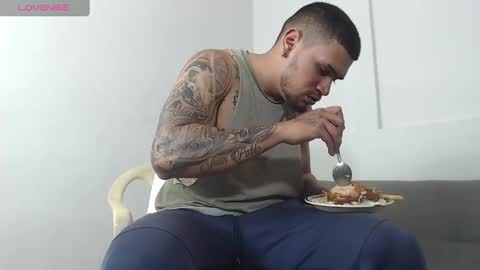 ig aaron hunter123 online show from 22, 1, 2025