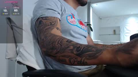 ig aaron hunter123 online show from 8, 3, 2025