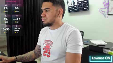 ig aaron hunter123 online show from 5, 3, 2026