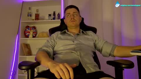 Aaron  online show from 10, 3, 2025