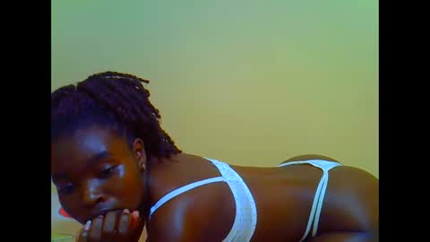 Snapshot of abbiehh chatting on 17, 4, 2026 abbiehh online show from 17, 4, 2026