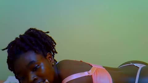 Snapshot of abbiehh chatting on 23, 4, 2026 abbiehh online show from 23, 4, 2026