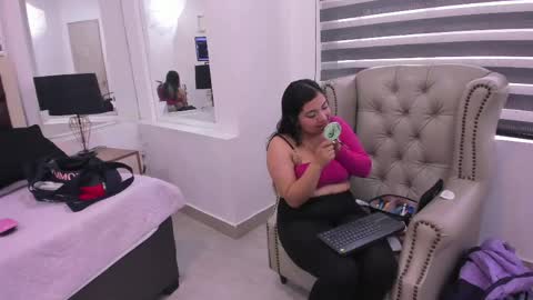 Abbie  online show from 8, 5, 2026