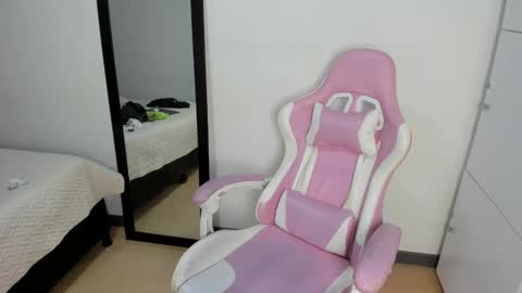 Snapshot of abby_hiiltoon chatting on 7, 3, 2026 Abby online show from 7, 3, 2026