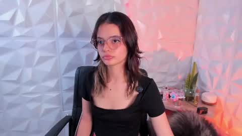 Abby Saenz online show from 4, 7, 2026