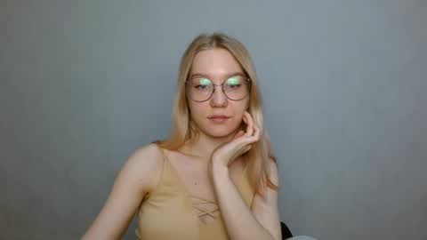 Snapshot of abbymoore__ chatting on 23, 1, 2025 Abby Lovense is active online show from 23, 1, 2025