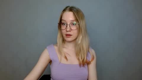 Snapshot of abbymoore__ chatting on 2, 3, 2025 Abby Lovense is active online show from 2, 3, 2025