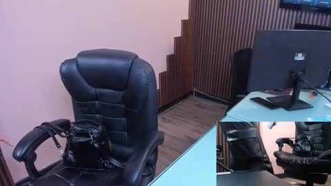 Abby Stones online show from 4, 12, 2025