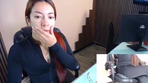 Abby Stones online show from 17, 12, 2025