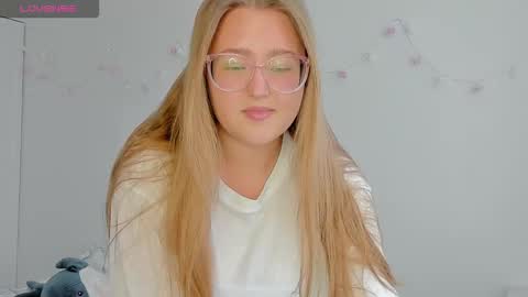 Abby    Stream at Sat  Sun  Mon  Fri online show from 20, 9, 2025