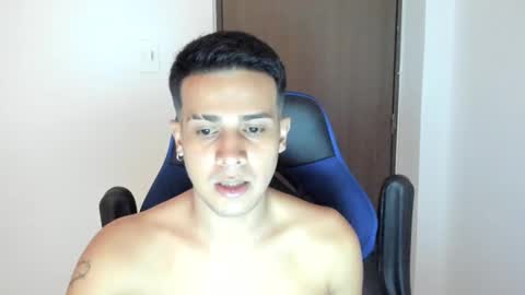 Independence model AbelAsburgo online show from 14, 12, 2024