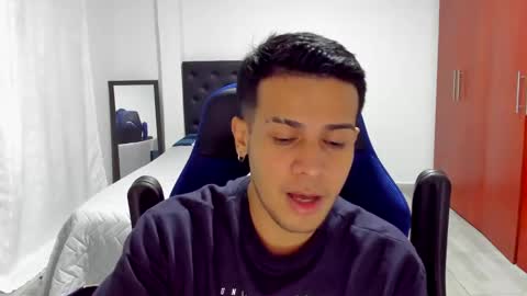 Independence model AbelAsburgo online show from 27, 12, 2024