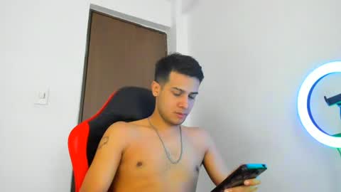 Independence model AbelAsburgo online show from 1, 7, 2026