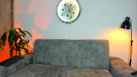  Abella and Kendra  online show from 23, 4, 2026