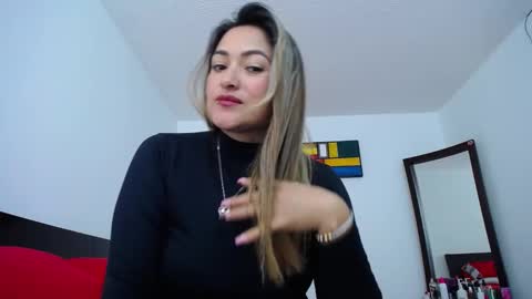 Snapshot of abie_spicy_ chatting on 8, 12, 2024 ximena online show from 8, 12, 2024
