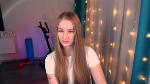 Snapshot of abigail_flex chatting on 17, 2, 2025 Anna online show from 17, 2, 2025