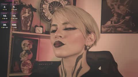 Snapshot of abril__colen chatting on 19, 12, 2024 April online show from 19, 12, 2024