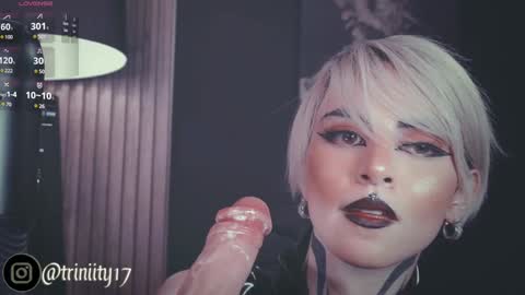 Snapshot of abril__colen chatting on 26, 12, 2024 April online show from 26, 12, 2024