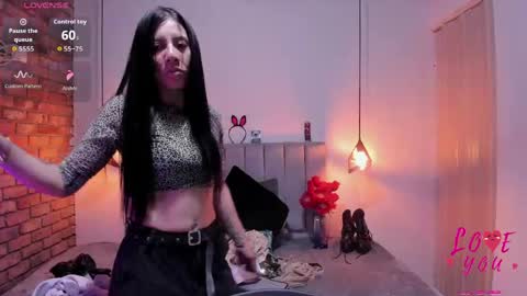 Abril Fox online show from 18, 4, 2026