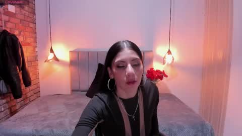 Abril Fox online show from 21, 4, 2026