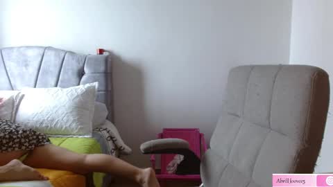 Snapshot of abril_lovee2 chatting on 26, 2, 2025 Abril online show from 26, 2, 2025