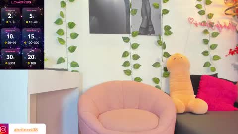 Abril  online show from 11, 2, 2025