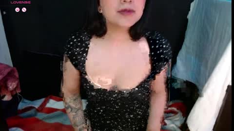 Absenta vert online show from 8, 4, 2026