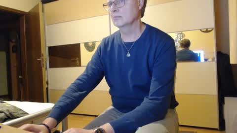 Snapshot of ach471 chatting on 8, 12, 2024 ach471 online show from 8, 12, 2024