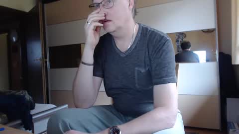 Snapshot of ach471 chatting on 12, 12, 2024 ach471 online show from 12, 12, 2024