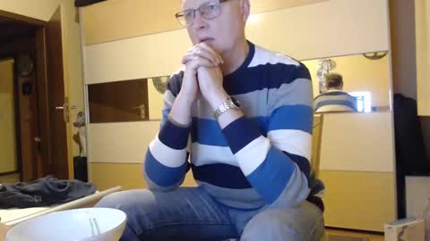 Snapshot of ach471 chatting on 27, 12, 2024 ach471 online show from 27, 12, 2024