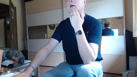 Snapshot of ach471 chatting on 28, 12, 2024 ach471 online show from 28, 12, 2024