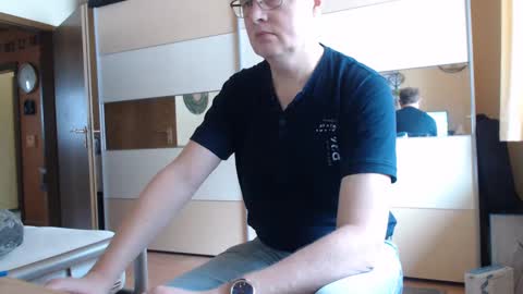 Snapshot of ach471 chatting on 4, 1, 2025 ach471 online show from 4, 1, 2025