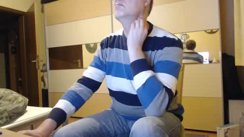 Snapshot of ach471 chatting on 7, 1, 2025 ach471 online show from 7, 1, 2025