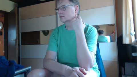 Snapshot of ach471 chatting on 12, 3, 2025 ach471 online show from 12, 3, 2025